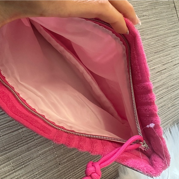 NWT 🩷 Beauty Bag - Picture 5 of 5